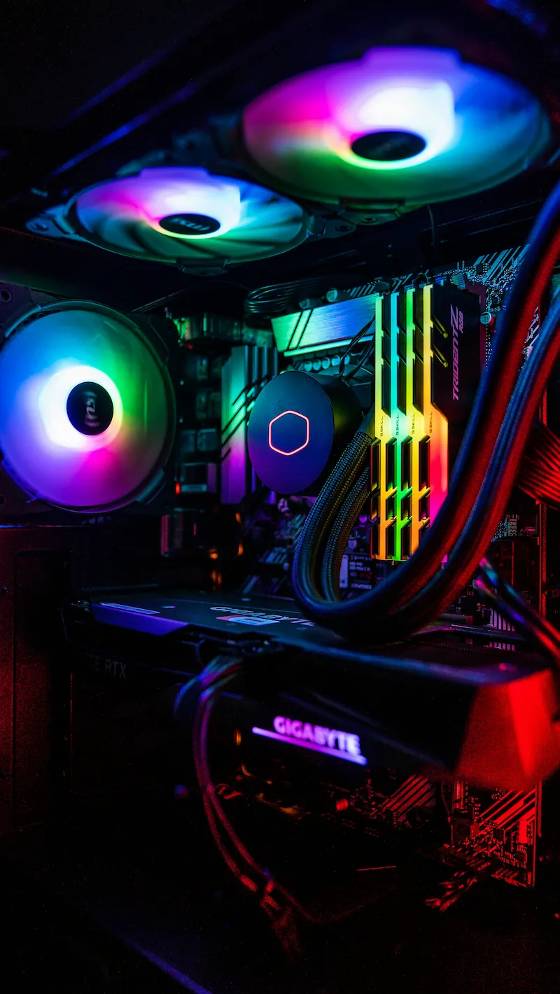 Intérieur PC Gaming avec cable management optimisé en Essonne