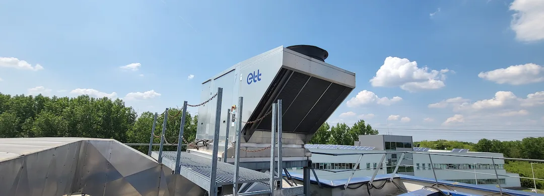 Contrôle d'une centrale de traitement d'air rooftop CVC par R'Up Confort